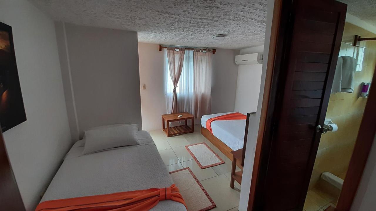 Hostal Tero Real Puerto Villamil Extérieur photo